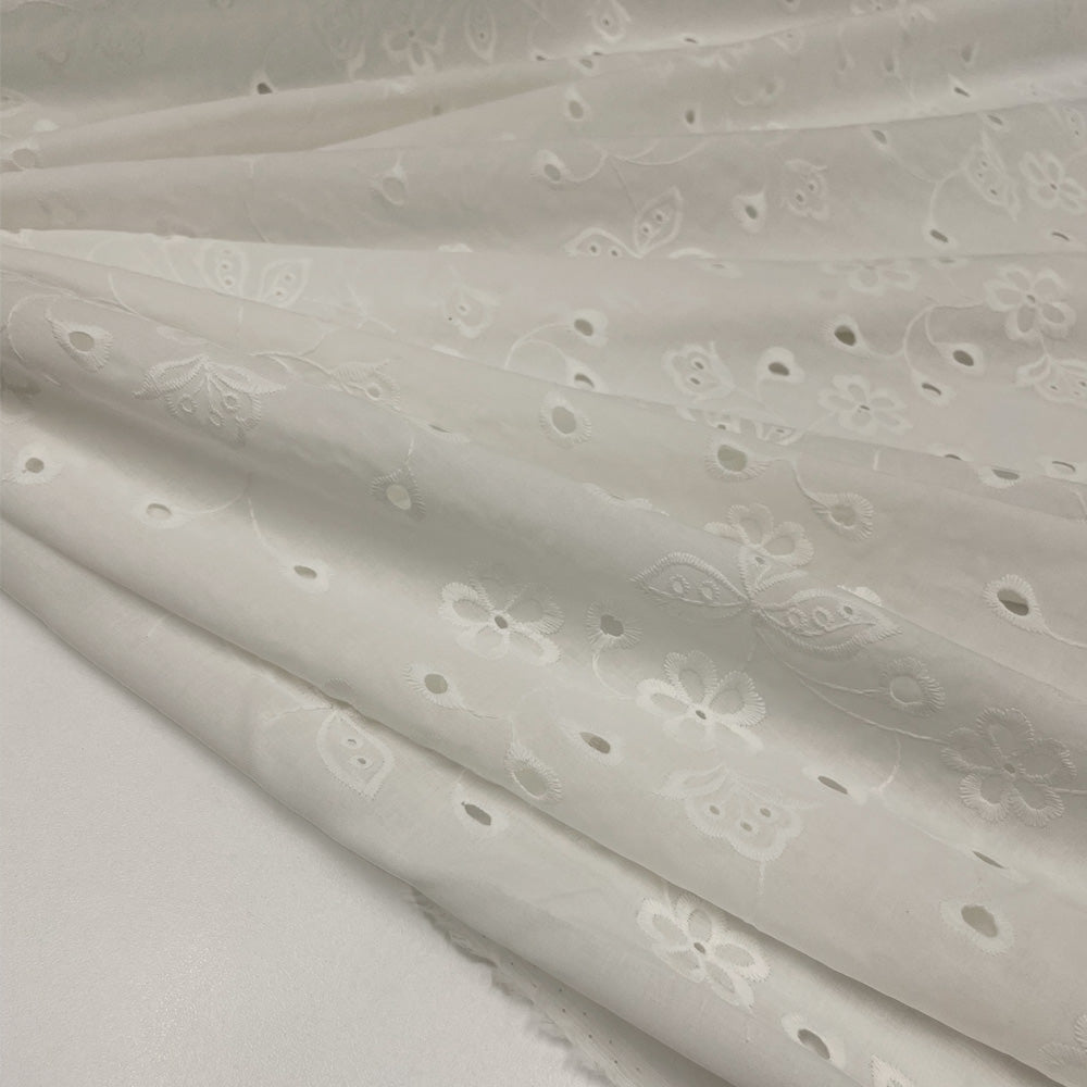Tissu Brodé, Broderie anglaise Coton - Sofia