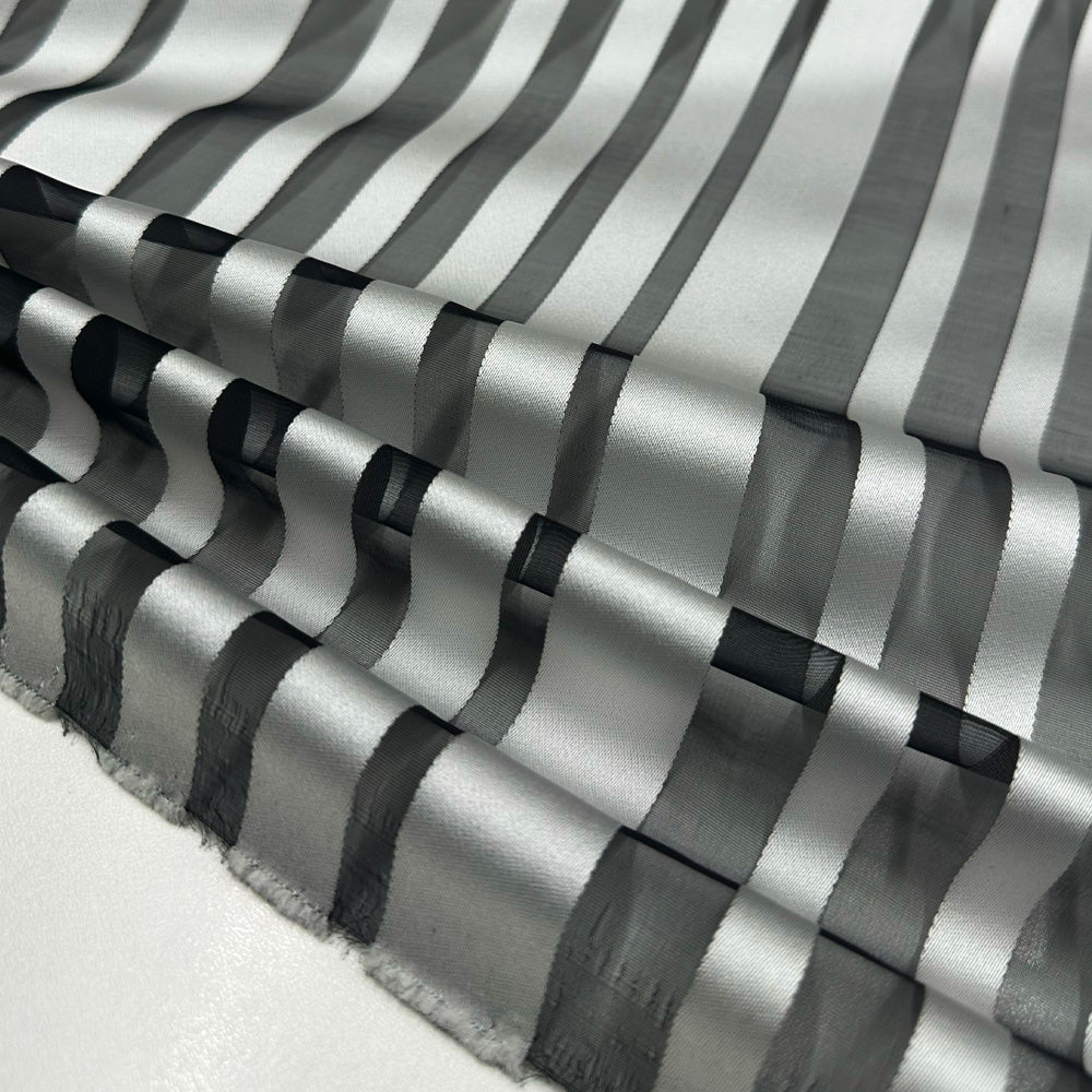 Tissu Organza Lancé-Découpé, Soie - Rayé Argent, Andora