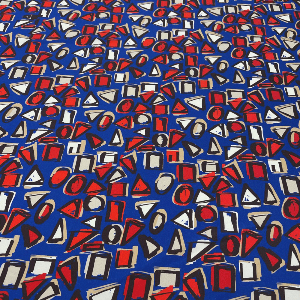 Detail of Twill Polyester fabric with Geometric patterns, to order now on en.tessuti.fr