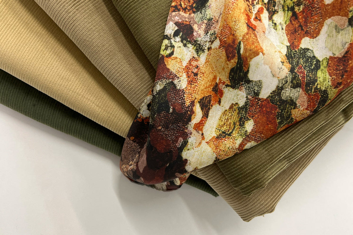 Velvet, timeless fabric and trendy couture