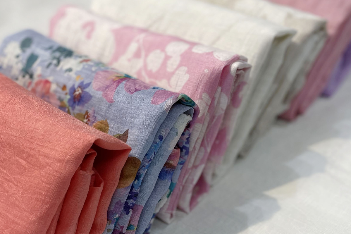 LINEN, VIBRANT &AMP; ELEGANT