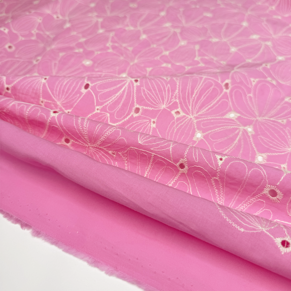 Tissu Broderie Anglaise Coton Floral, Rose - Roserio