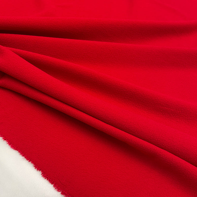 Tissu Crêpe Rouge Made In Italy, à retrouver dés maintenant sur tessuti.fr