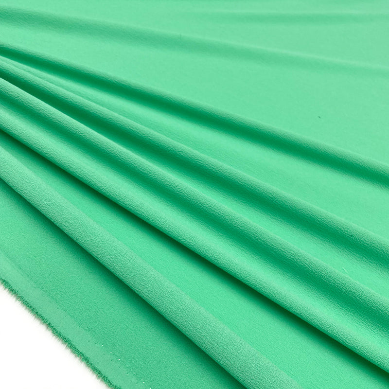 Tissu Crêpe Vert Made in Italy, à retrouver dés maintenant sur tessuti.fr